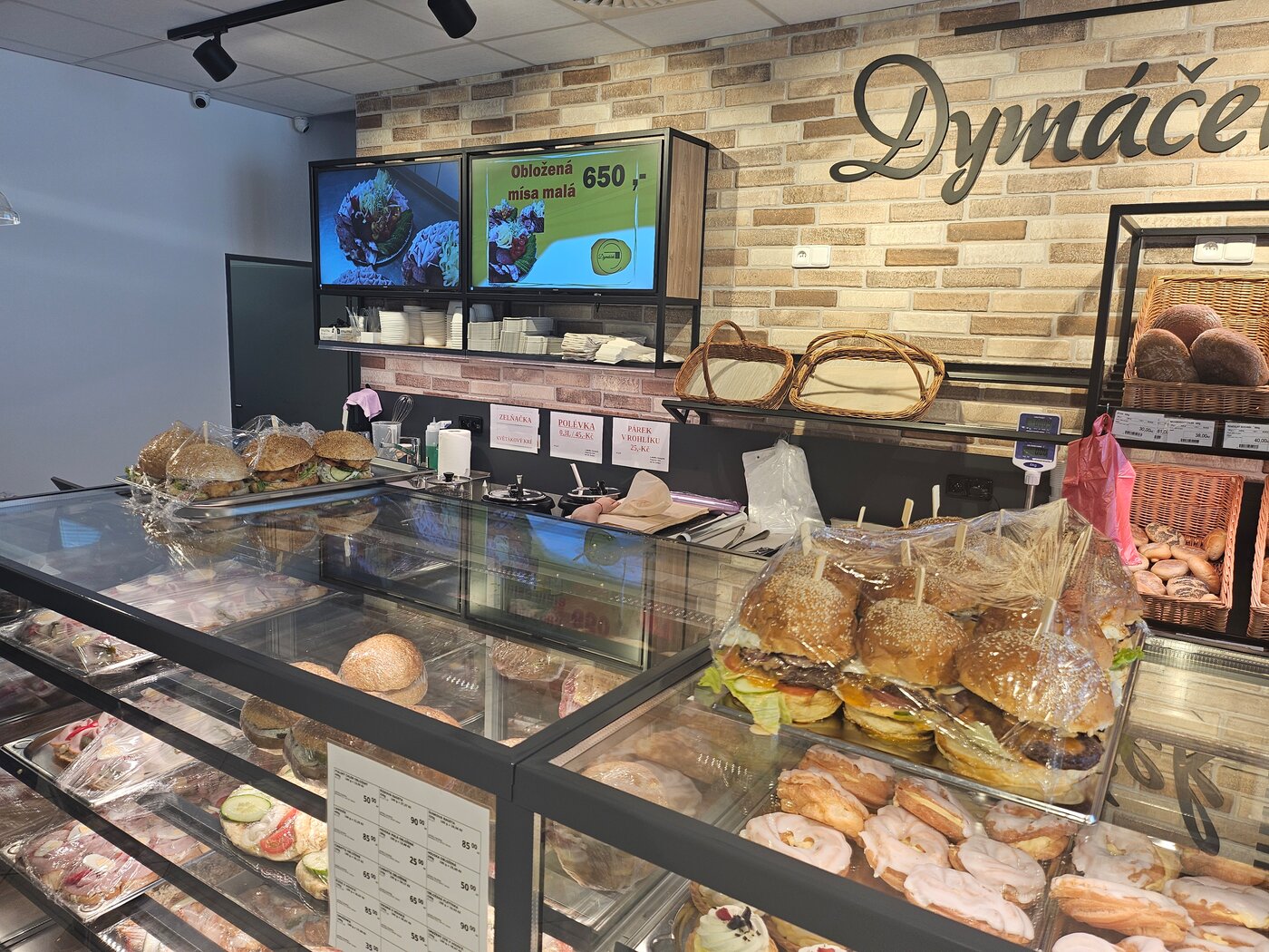 Lahůdky               Tachov